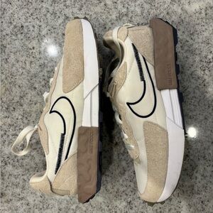 Nike Fontanka waffle gym shoe ‘sanddrift white’